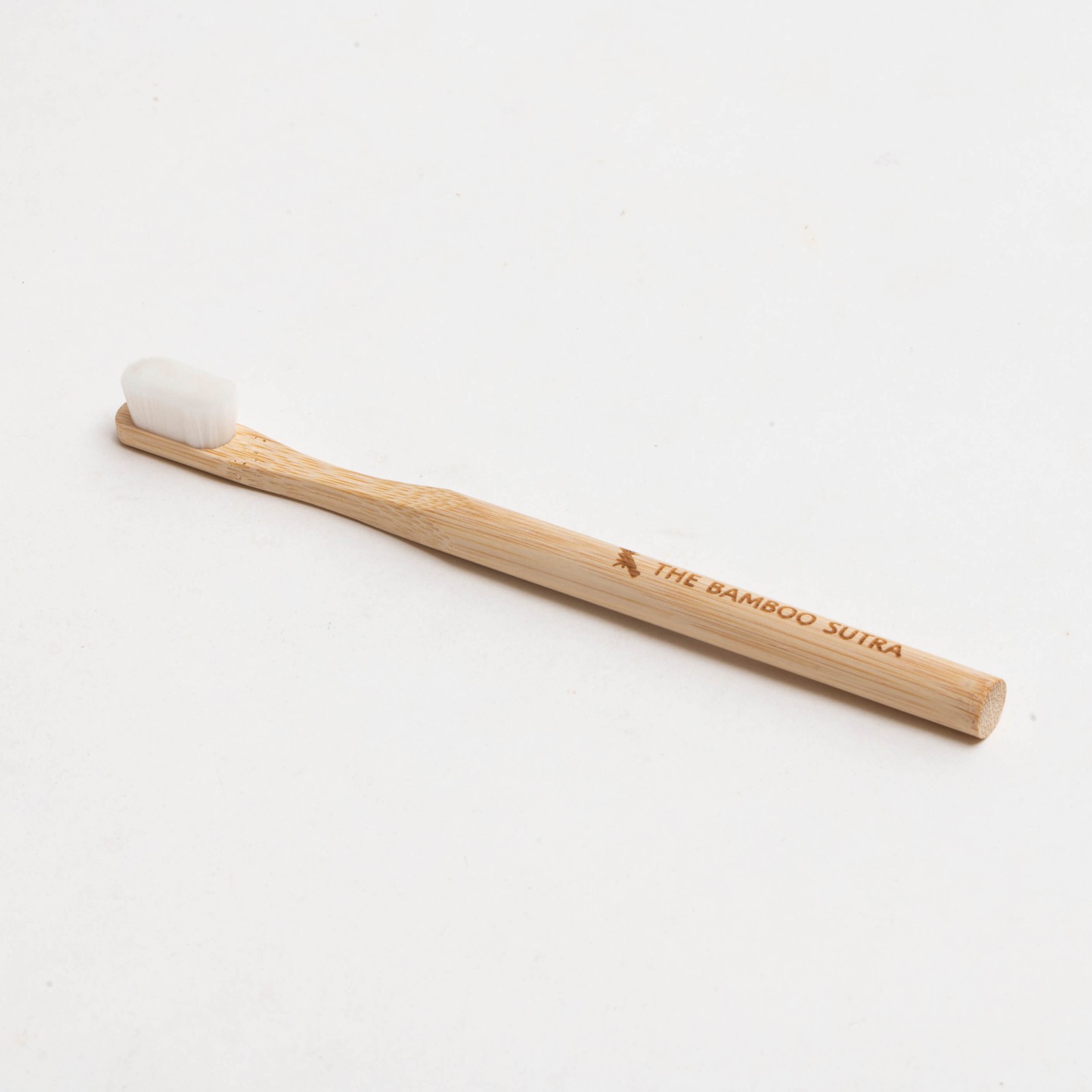 Nano Bristles White Round Handle Toothbrush alternative view